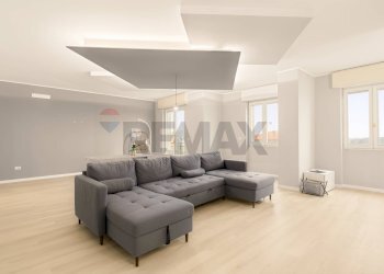 Soggiorno - Three-room apartment Via Monte Grappa
 
19, Agrate Brianza - photo 14