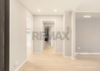 Hall / corridoio - Three-room apartment Via Monte Grappa
 
19, Agrate Brianza - photo 22