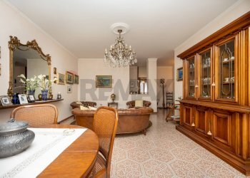 Sala da pranzo - Quadrilocale Silvio Pellico
 
40, Garbagnate Milanese - foto 9