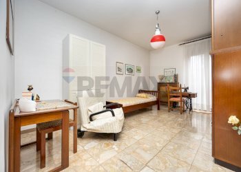 Camera / camera da letto - Quadrilocale Silvio Pellico
 
40, Garbagnate Milanese - foto 17