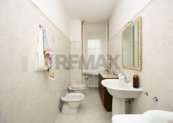 Bagno - Quadrilocale Silvio Pellico
 
40, Garbagnate Milanese - foto 26