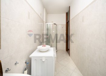 Bagno - Quadrilocale Silvio Pellico
 
40, Garbagnate Milanese - foto 28