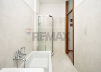 Bagno - Quadrilocale Silvio Pellico
 
40, Garbagnate Milanese - foto 29