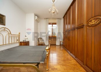 Camera / camera da letto - Quadrilocale Silvio Pellico
 
40, Garbagnate Milanese - foto 32