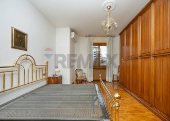 Camera / camera da letto - Quadrilocale Silvio Pellico
 
40, Garbagnate Milanese - foto 34