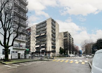 Edificio all\'aperto - Trilocale Via Francesco Cilea
 
6, Pioltello - foto 2