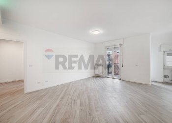 Stanza vuota - Trilocale Via Francesco Cilea
 
6, Pioltello - foto 5