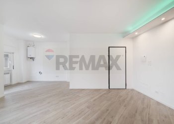 Stanza vuota - Trilocale Via Francesco Cilea
 
6, Pioltello - foto 8