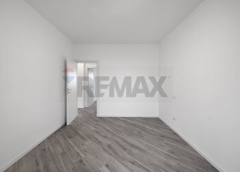 Stanza vuota - Trilocale Via Francesco Cilea
 
6, Pioltello - foto 28