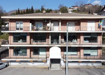 Edificio all\'aperto - Locale Commerciale Verbania - foto 1