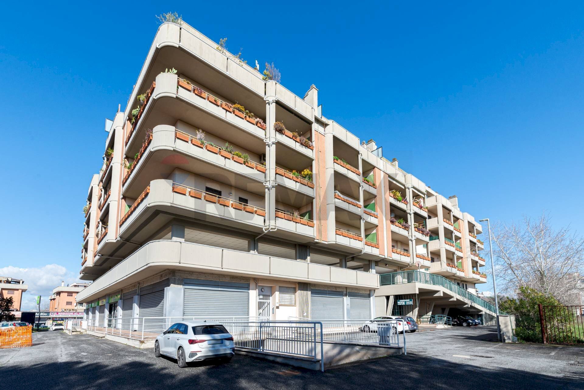 Edificio all\'aperto - Bilocale VIA SALARIA
 
219/B, Monterotondo - foto 1