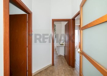 Hall / corridoio - Quadrilocale Viale Vittorio Veneto
 
31, Catania - foto 10