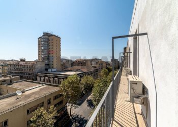 Balcone - Quadrilocale Viale Vittorio Veneto
 
31, Catania - foto 15