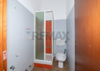 Bagno - Quadrilocale Viale Vittorio Veneto
 
31, Catania - foto 17