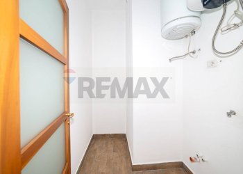 Hall / corridoio - Quadrilocale Viale Vittorio Veneto
 
31, Catania - foto 29