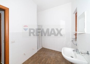 Bagno - Quadrilocale Viale Vittorio Veneto
 
31, Catania - foto 30