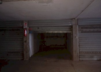 Parcheggio - Appartamento Viale Castagnola
 
5, Catania - foto 32