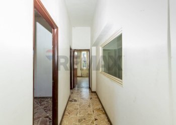 Hall / corridoio - Casa indipendente via tripoli
 
15-17, Giarre - foto 26