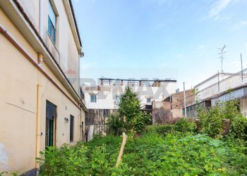 Edificio all\'aperto - Casa indipendente via tripoli
 
15-17, Giarre - foto 34