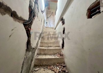 Scale - Casa indipendente via Mignemi
 
69, Paterno - foto 14