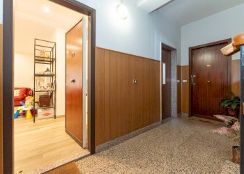 Hall / corridoio - Quadrilocale via l. ariosto
 
27 F, Acireale - foto 2