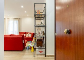 Soggiorno - Quadrilocale via l. ariosto
 
27 F, Acireale - foto 3