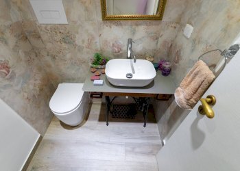 Bagno - Quadrilocale via l. ariosto
 
27 F, Acireale - foto 23