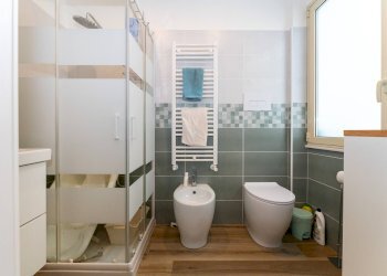 Bagno - Quadrilocale via l. ariosto
 
27 F, Acireale - foto 28