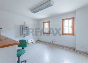 Stanza vuota - Appartamento Via Agnone
 
100, Lentini - foto 7