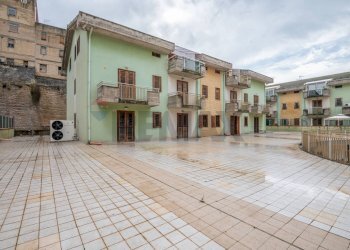 Edificio all\'aperto - Appartamento Via Agnone
 
100, Lentini - foto 15