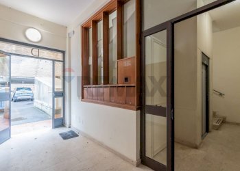 Ricezione / Lobby - Appartamento Via Agnone
 
100, Lentini - foto 3