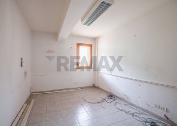 Stanza vuota - Appartamento Via Agnone
 
100, Lentini - foto 14