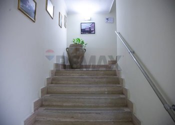 Scale - Ufficio VIALE COLOMBO, San Giovanni la Punta - foto 16