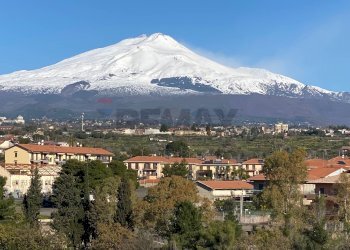 Vista delle montagne - Attico via Badia
 
3, Catania - foto 2