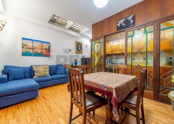 Sala da pranzo - Trilocale Via Dei Cappellari
 
35, Roma - foto 5