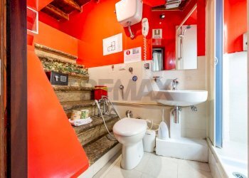 Bagno - Trilocale Via Dei Cappellari
 
35, Roma - foto 17