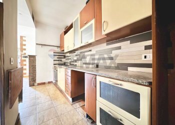 Cucina - Appartamento Via Roma
 
100, Manziana - foto 11