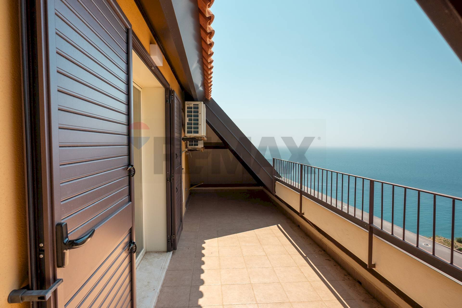 Balcone - Trilocale Via Sillemi
49, Letojanni - foto 3