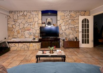 Soggiorno - Villa a Schiera Via Volturno
 
7, Mascalucia - foto 5