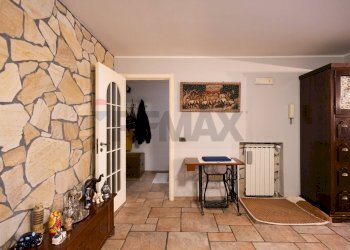 Hall / corridoio - Villa a Schiera Via Volturno
 
7, Mascalucia - foto 7