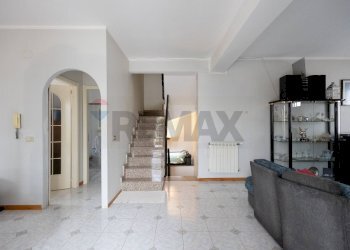 Soggiorno - Villa a Schiera Via Volturno
 
7, Mascalucia - foto 11