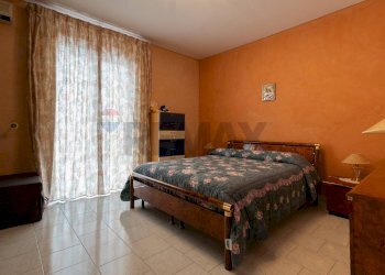 Camera / camera da letto - Villa a Schiera Via Volturno
 
7, Mascalucia - foto 17