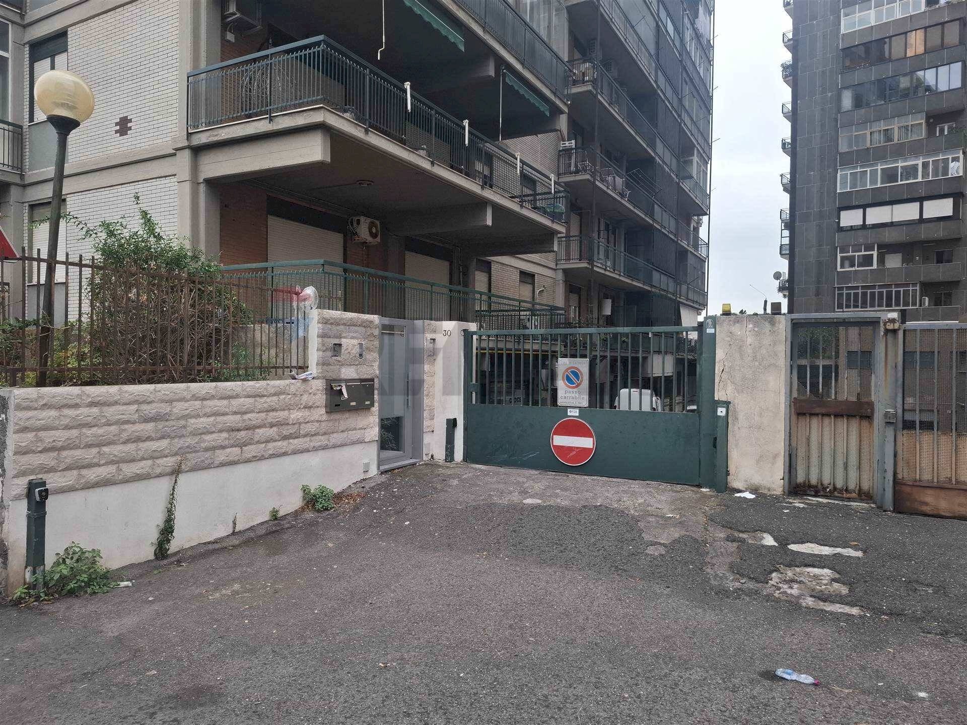 Edificio all\'aperto - Locale Commerciale Via Borgetti
30, Catania - foto 2