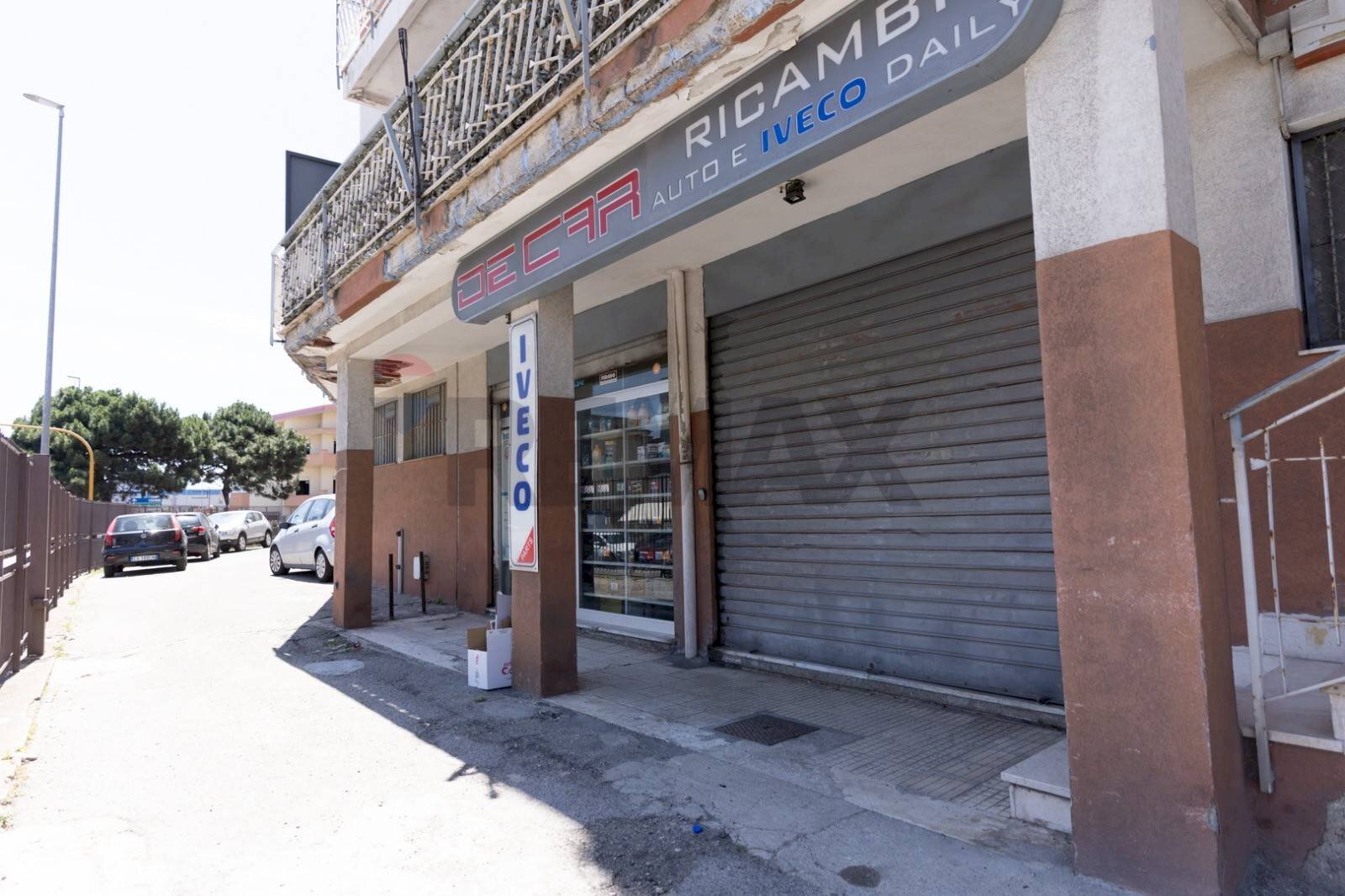 Edificio all\'aperto - Shop strada statale 114, Messina - photo 2