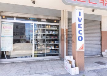 Edificio all\'aperto - Shop strada statale 114, Messina - photo 1