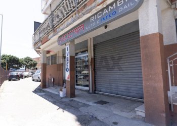 Edificio all\'aperto - Shop strada statale 114, Messina - photo 2