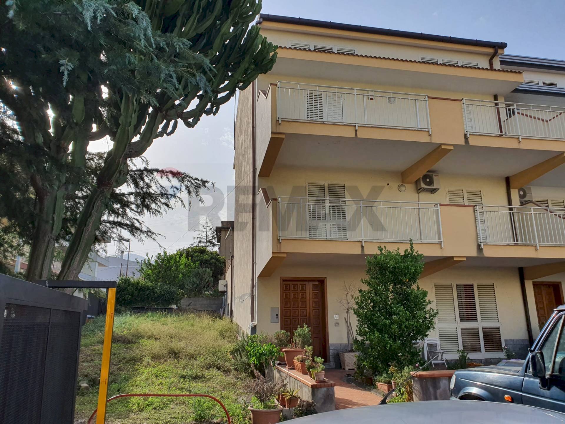 Edificio all\'aperto - Casa indipendente VIA CESARE BATTISTI
 
246, Furci Siculo - foto 1