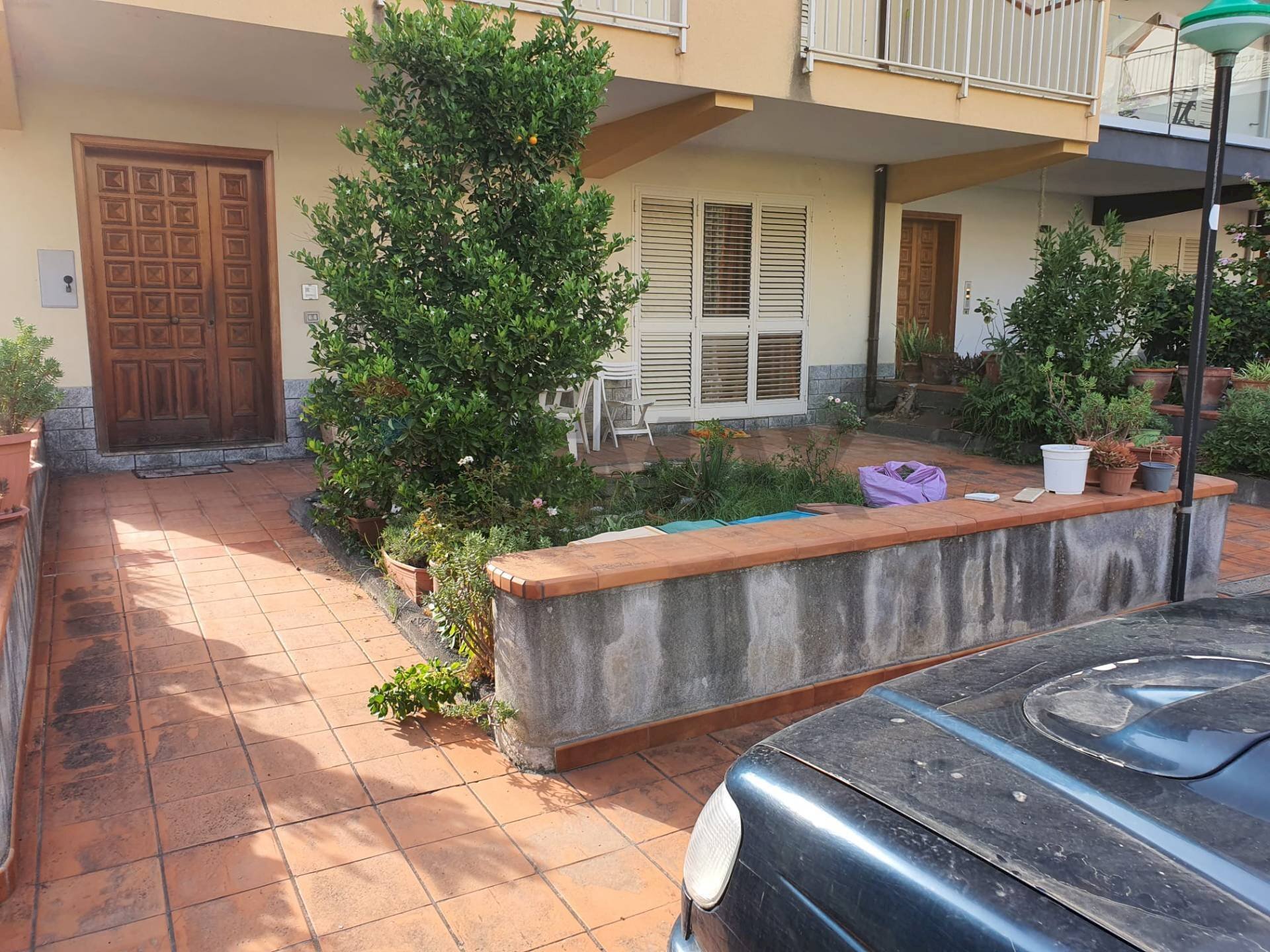 Terrazza - Casa indipendente VIA CESARE BATTISTI
 
246, Furci Siculo - foto 2