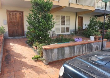 Terrazza - Casa indipendente VIA CESARE BATTISTI
 
246, Furci Siculo - foto 2