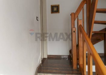 Scale - Casa indipendente VIA CESARE BATTISTI
 
246, Furci Siculo - foto 13